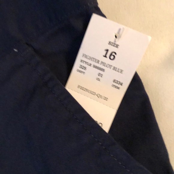 Girls size 16 Navy shorts NWT - Picture 2 of 2